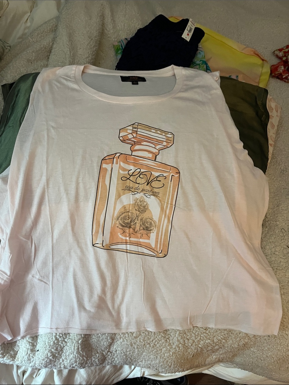 Women's Light Pink Graphic Tank Top with Perfume Bottle Print